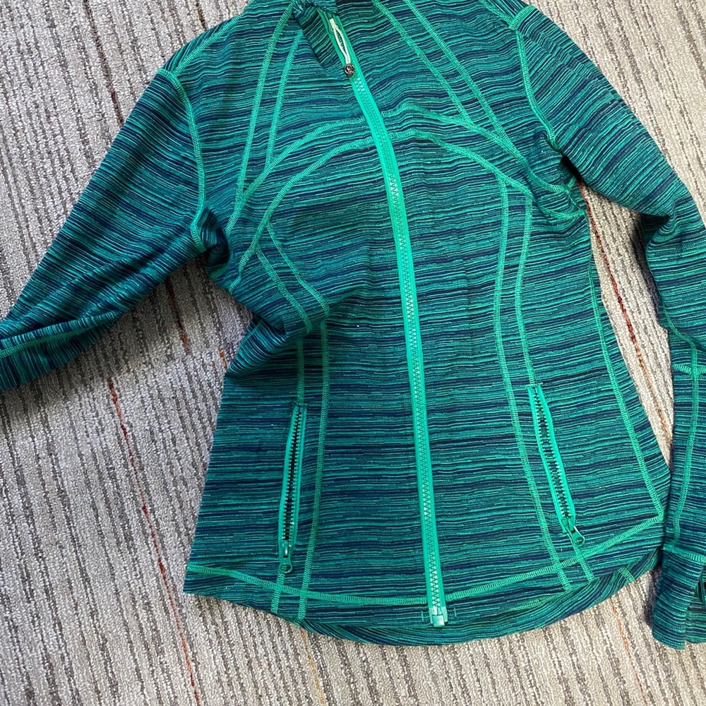 Lululemon define jacket!